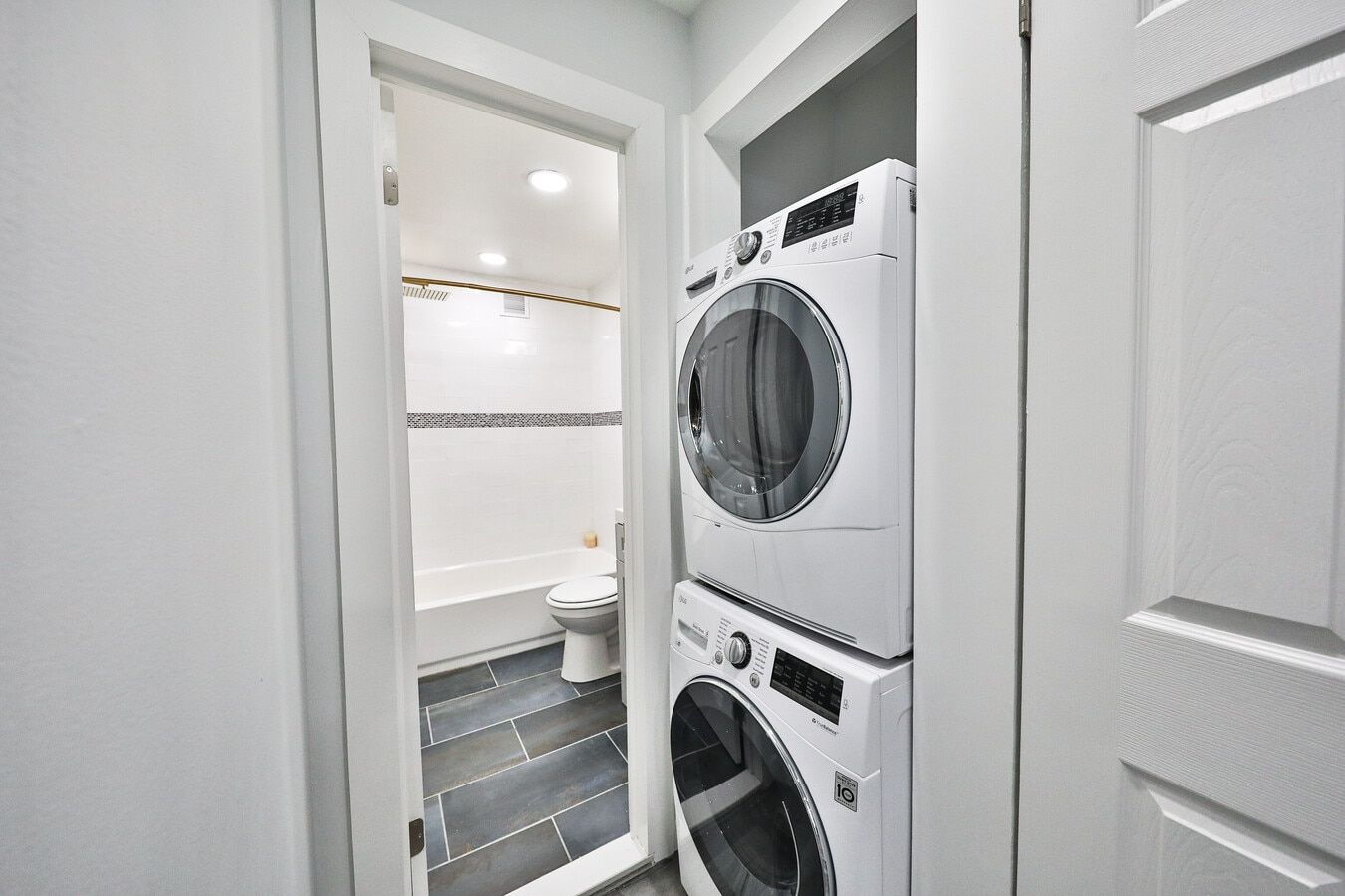 Washer/Dryer in-unit